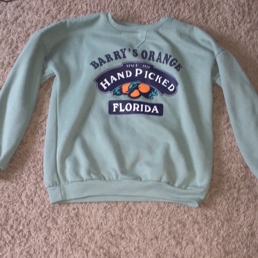 Cute green sweatshirt